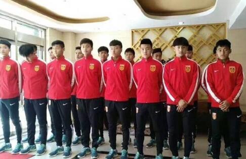 电影《玛克辛》曝片段 2024-07-02 近日，X恐怖系列三部曲终章《玛克辛》释出了一条正片片段。